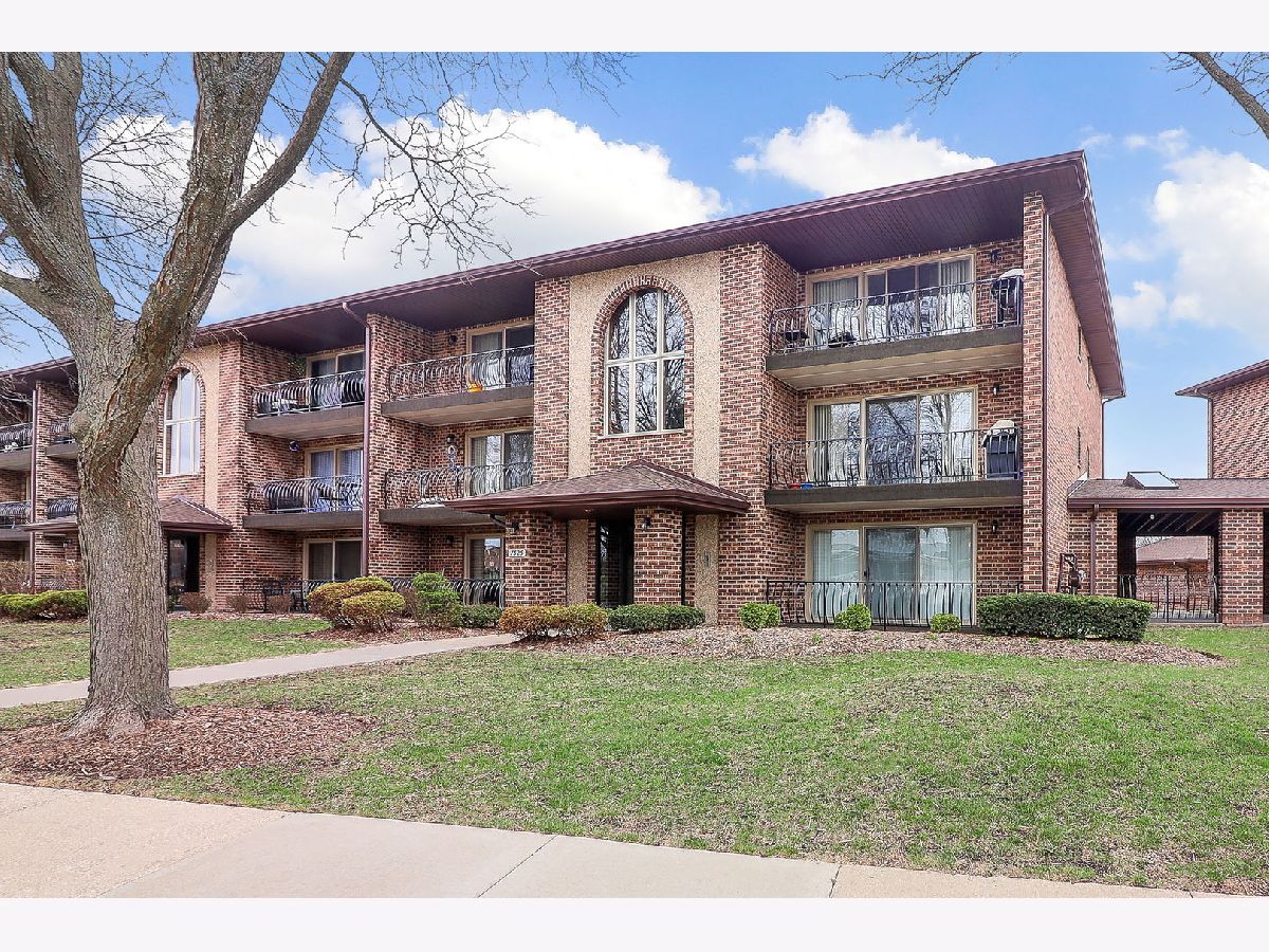 Condominiums Sold Marydale Willowbrook Illinois, 7525 Sheridan
