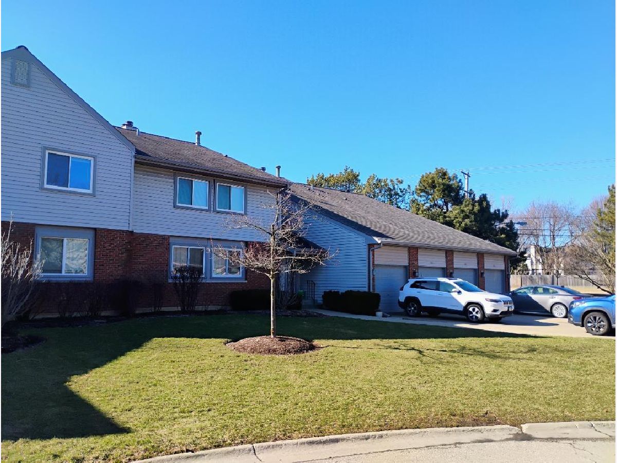 Townhomes & Condos Sold Hidden Lake Village Buffalo Grove Illinois, 129 Morningside