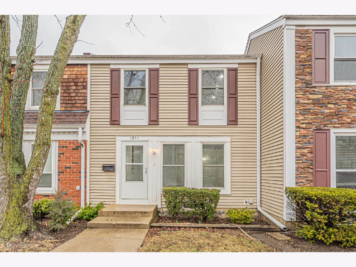 Townhomes & Condos Rented Barrington Square Hoffman Estates Illinois, 1859 Grantham