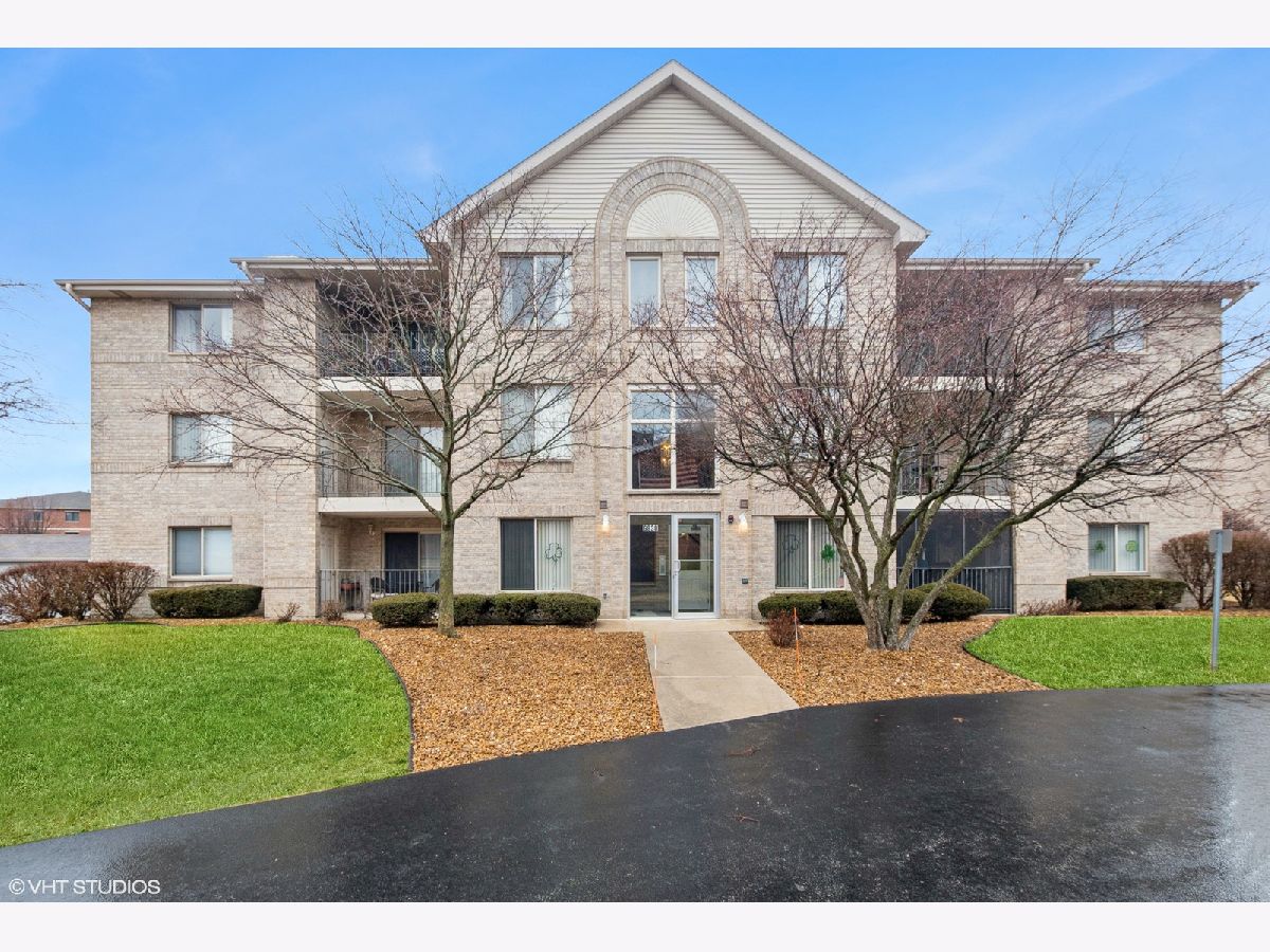 Condominiums Sold Ridgepoint Oak Forest Illinois, 6830 Ridge Point