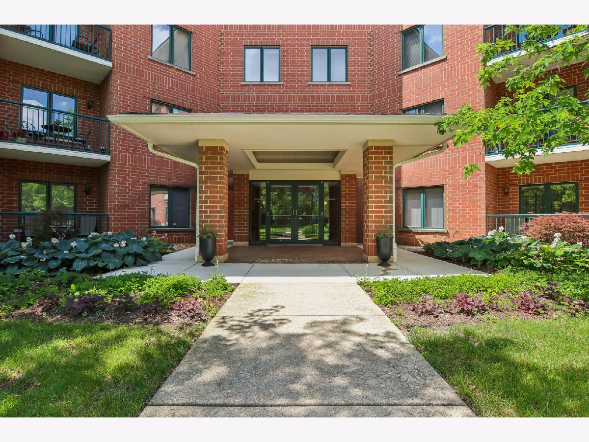 Condominiums Sold Fountain Square Lombard Illinois, 865 22nd