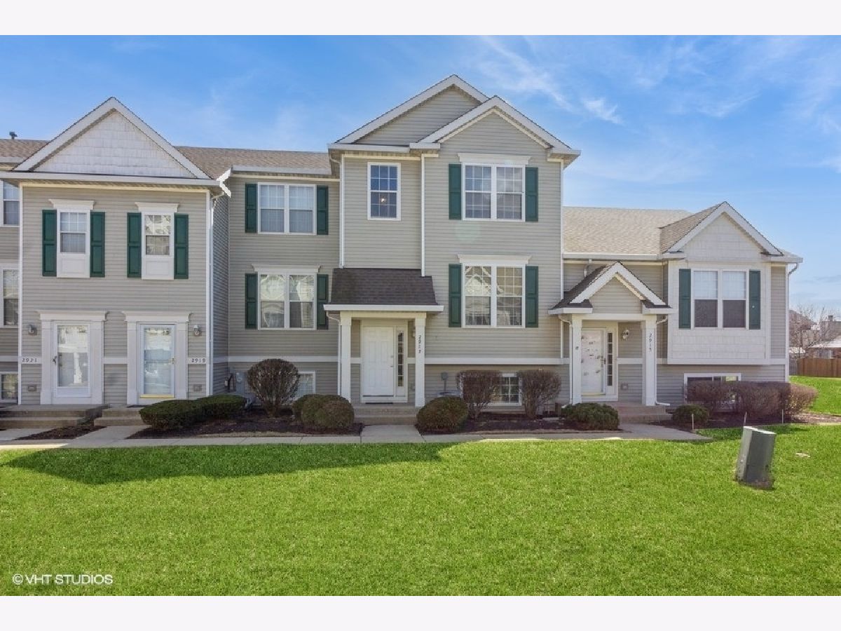  Rented Joliet Illinois, 2917 Woodside