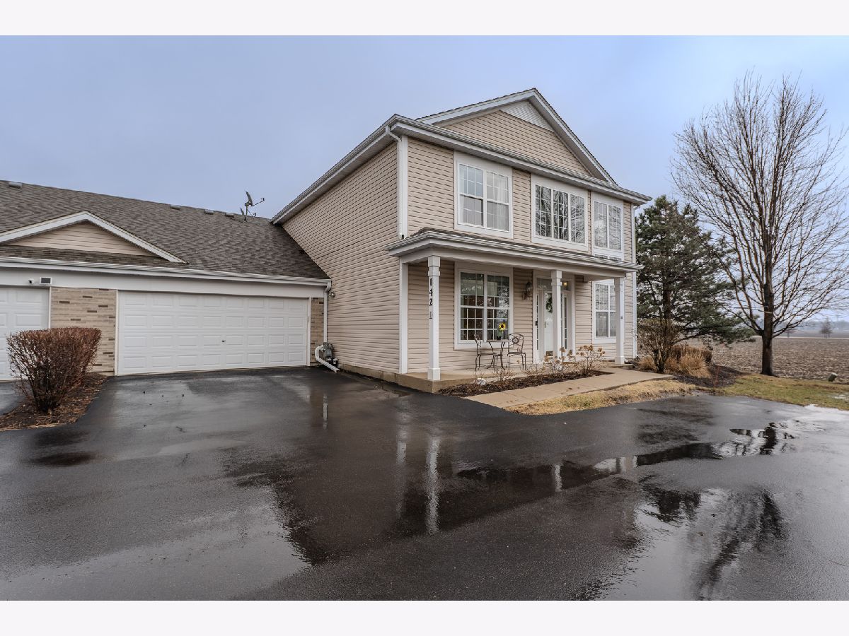 Homes & Townhomes & Condos Sold Windsor West Sugar Grove Illinois, 142 Park