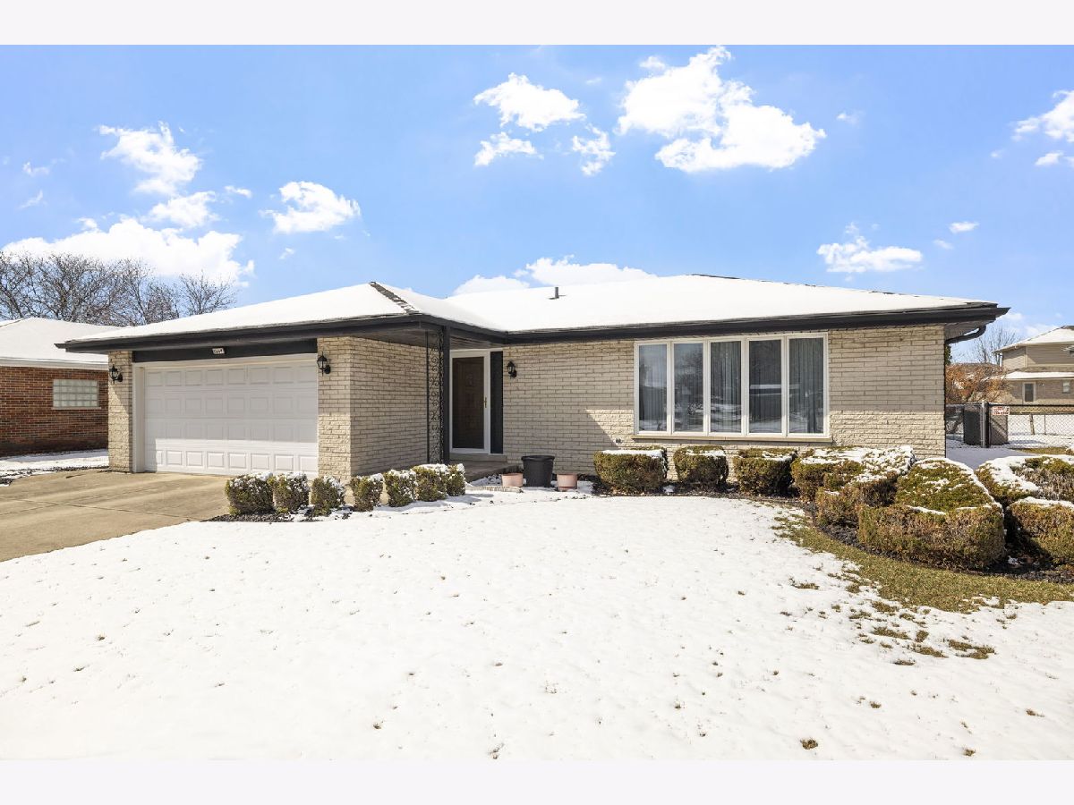 Homes & Condos & Townhomes Sold Veritas Orland Park Illinois, 15564 Narcissus