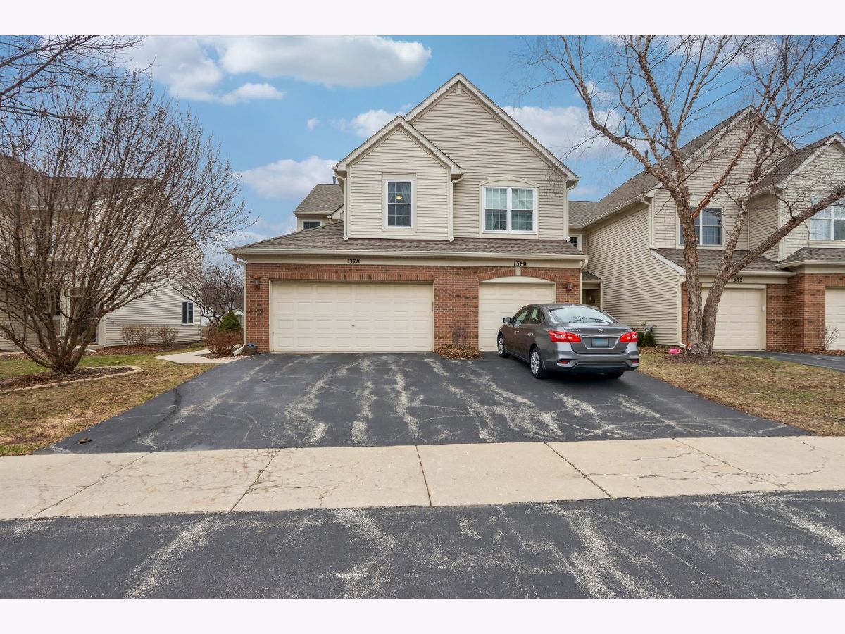 Townhomes & Homes Sold Briargate Grayslake Illinois, 1378 Longchamps