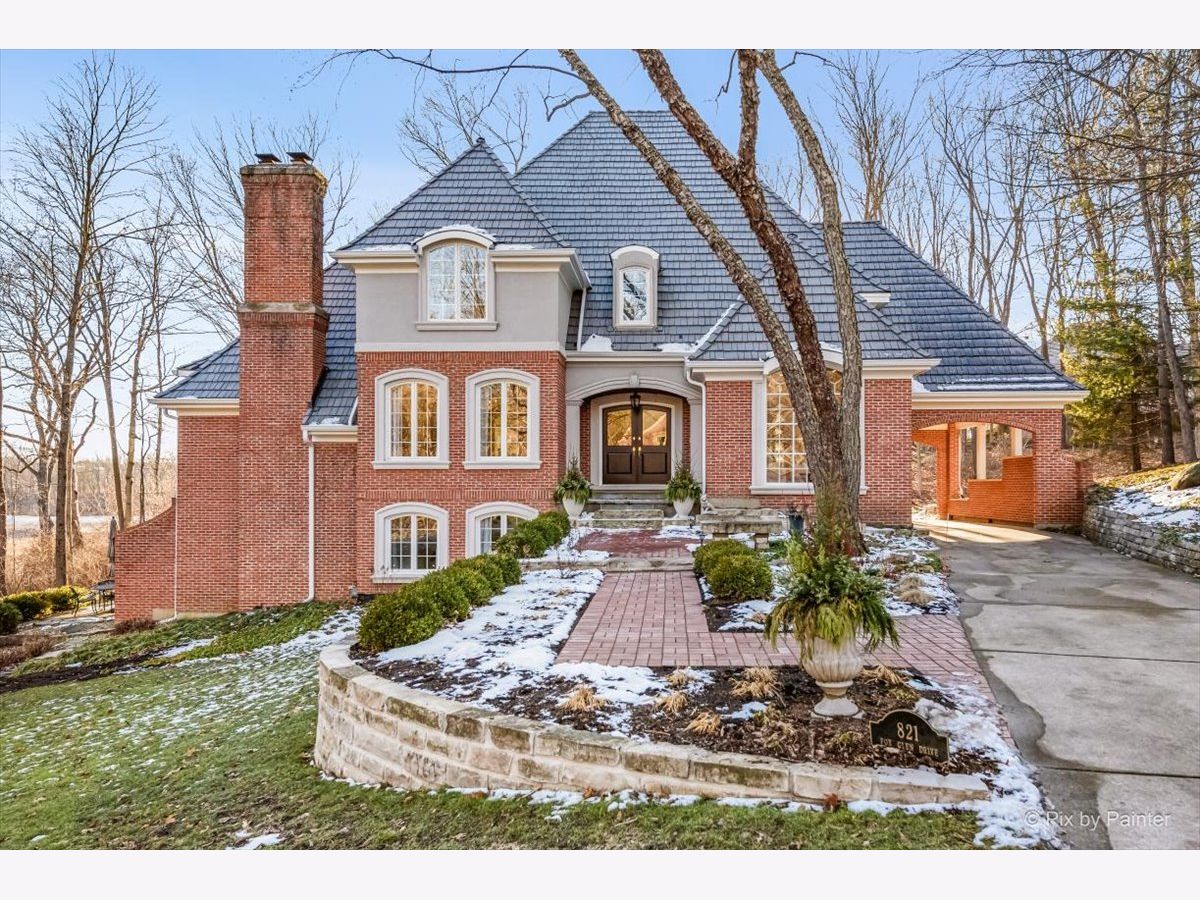 Homes Sold Woods Of Fox Glen St Charles Illinois, 821 Fox Glen