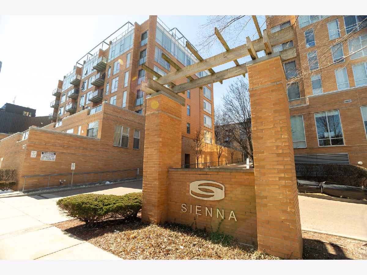 Condominiums Sold Sienna Evanston Illinois, 1720 Oak