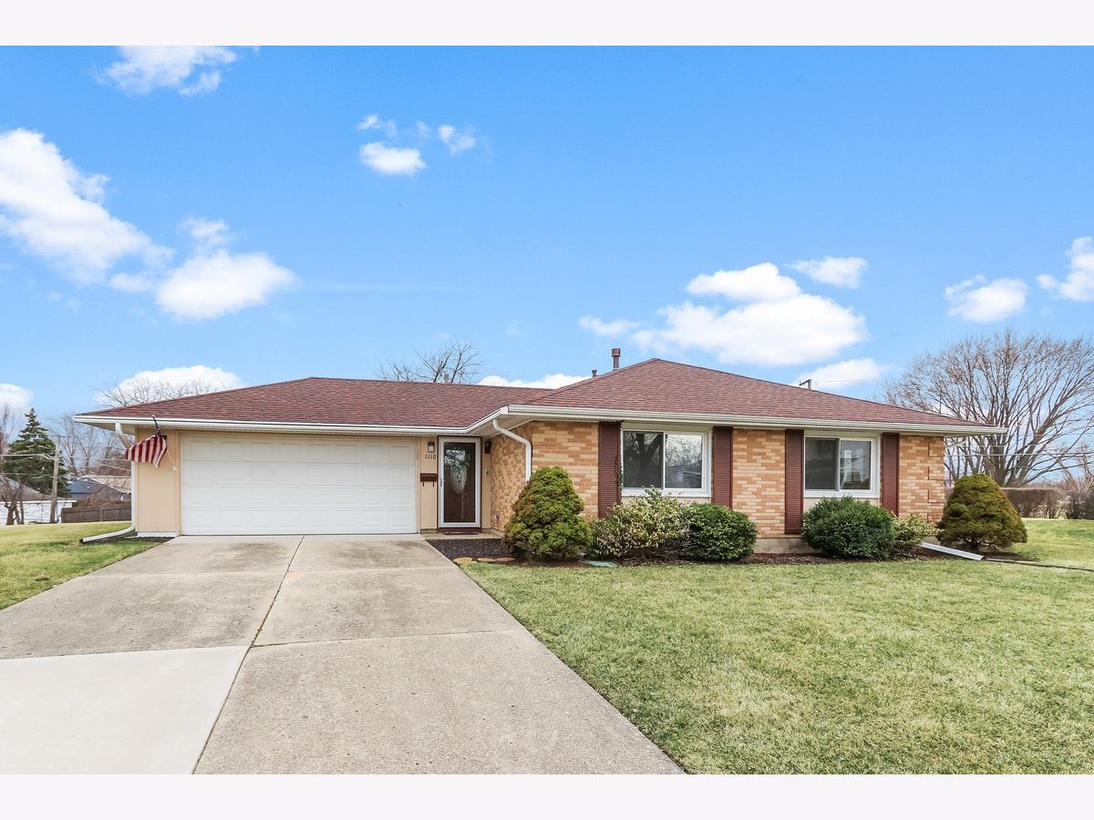 Homes & Townhomes Sold Woodland Heights Streamwood Illinois, 1110 Alexander