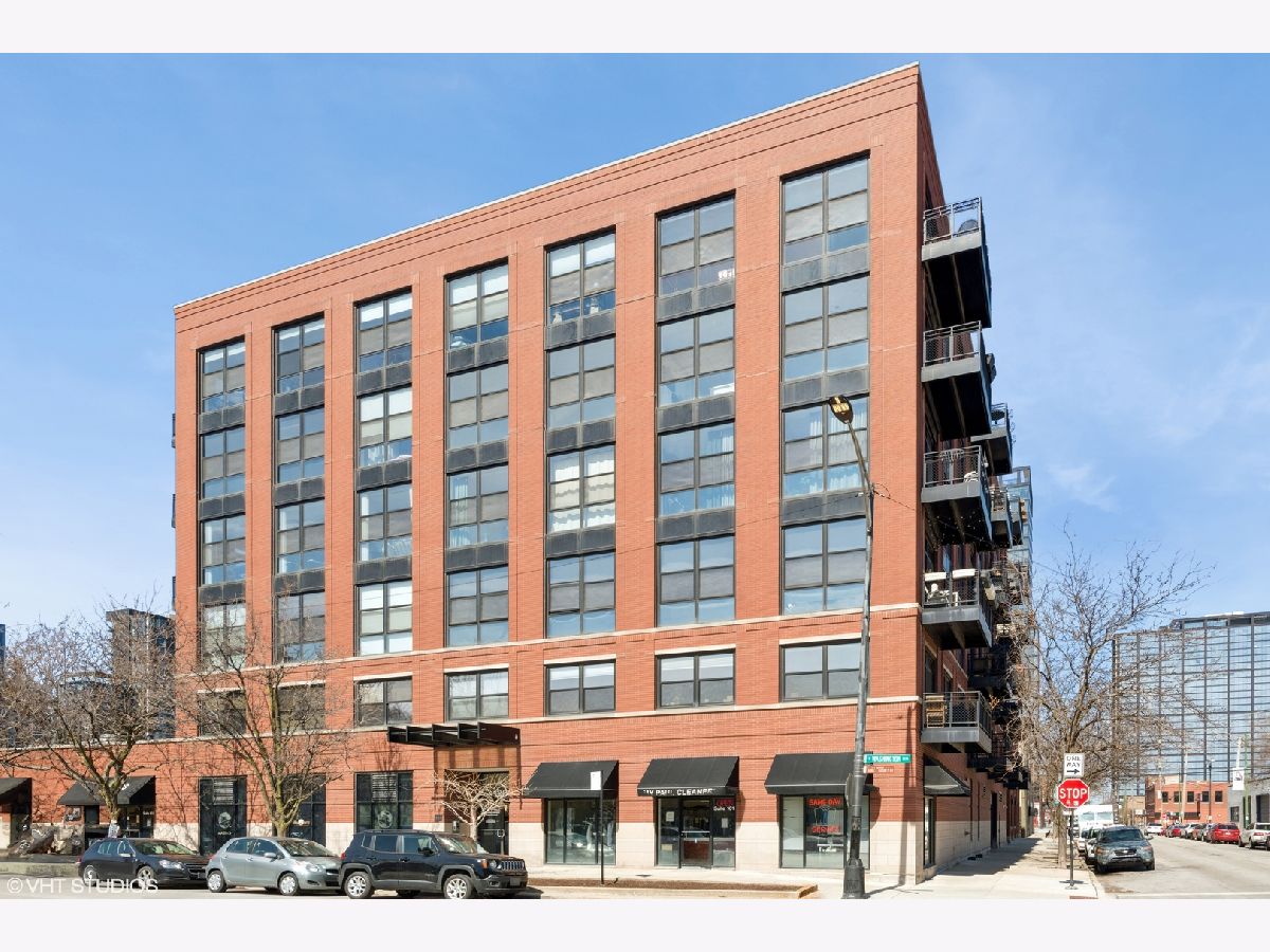 Condos & Townhomes Rented Westgate Terrace Chicago Illinois, 1260 Washington
