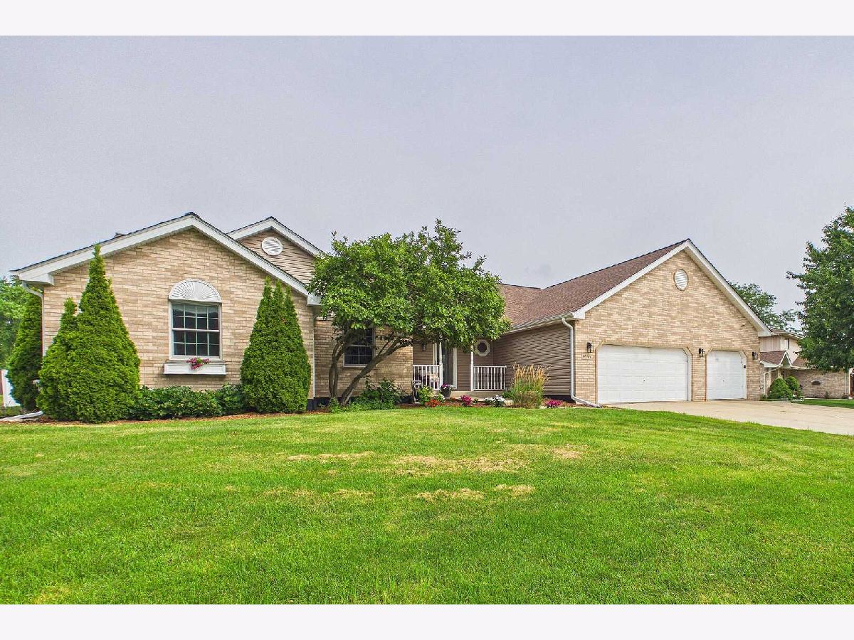  For Sale Mokena Illinois, 9260 Elm Avenue