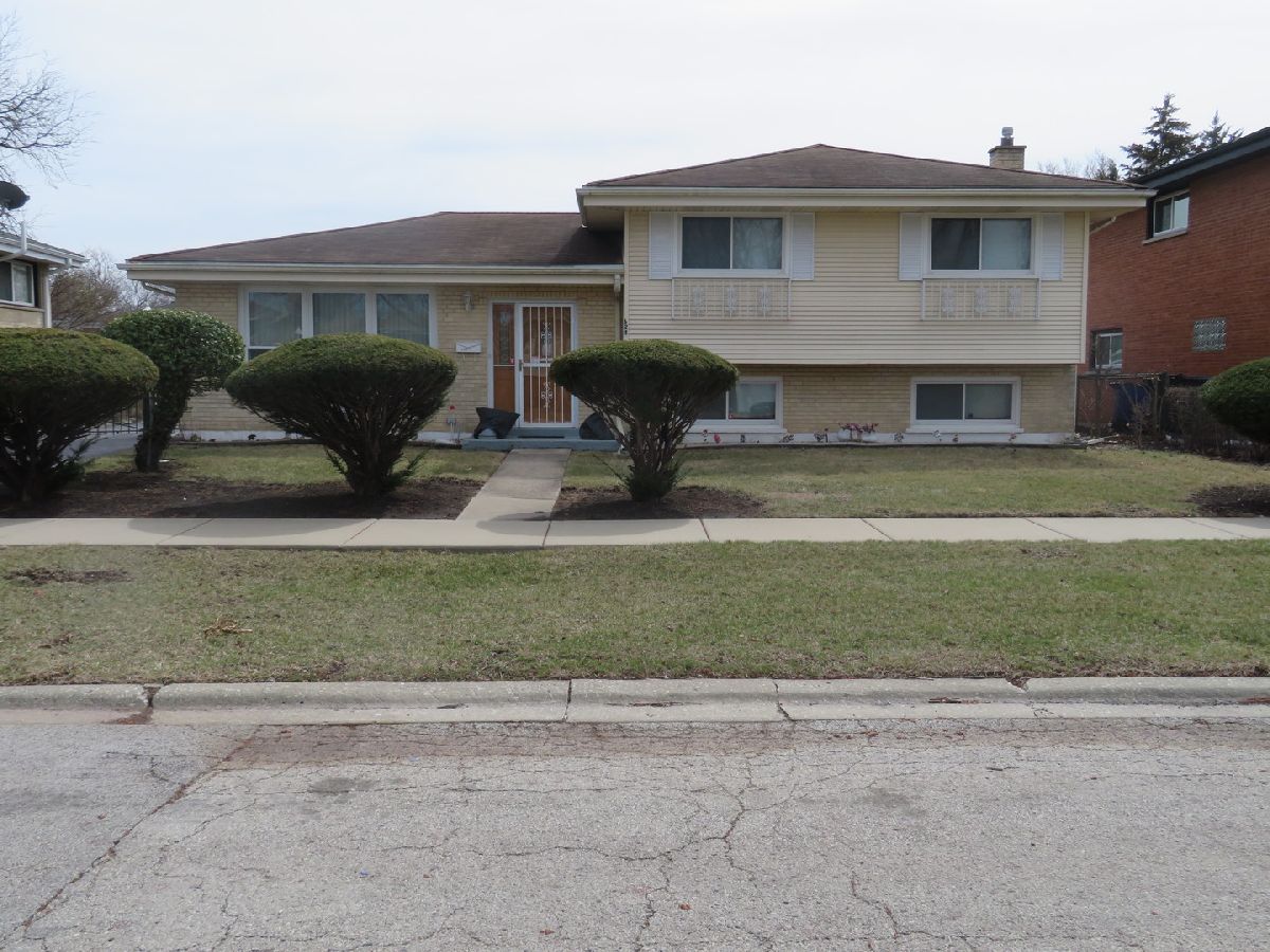Homes & Condominiums Sold Brookwood Wood Dale Illinois, 624 Forest Preserve