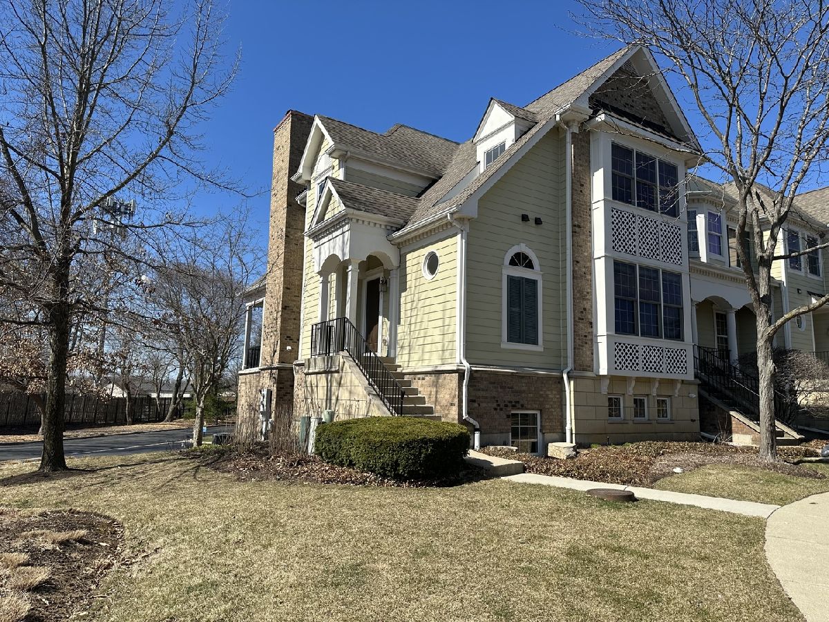 Townhomes & Homes Rented Liberty Grove Libertyville Illinois, 1901 Lynn