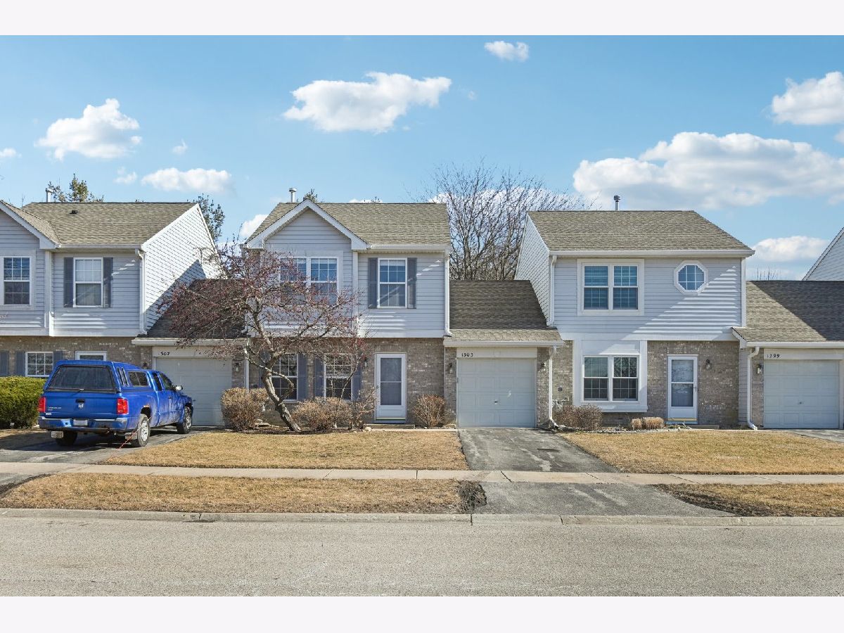Condos & Townhomes Sold Fairfield Village Round Lake Beach Illinois, 1303 Village