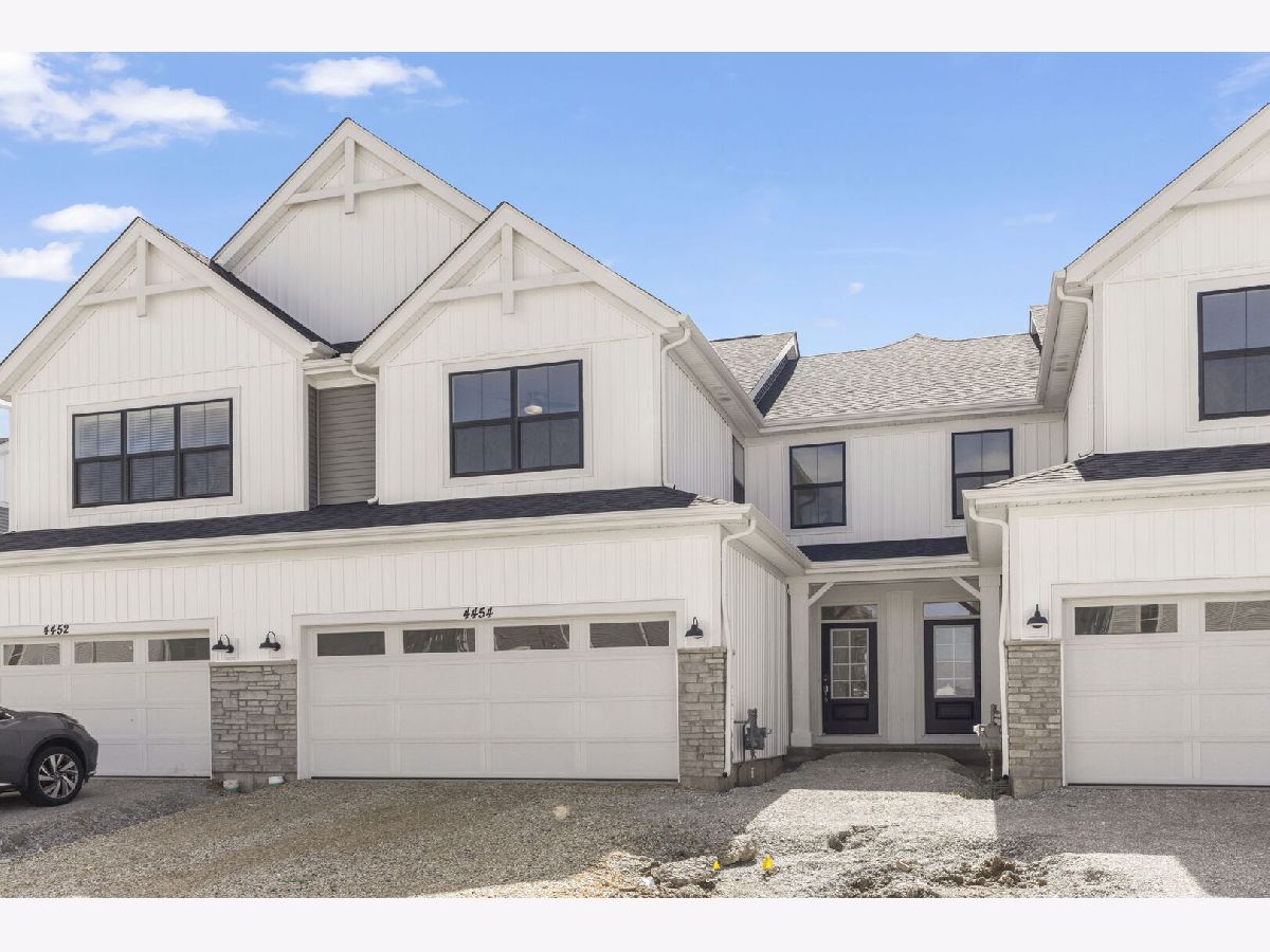 Condos & Townhomes Rented Chelsea Manor Aurora Illinois, 4454 Chelsea Manor