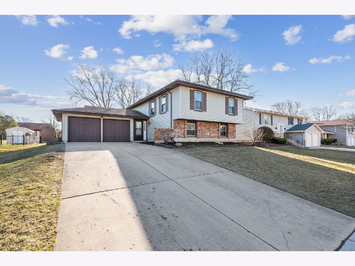 Townhomes & Condos & Homes Sold Westlake Bloomingdale Illinois, 187 Kingston