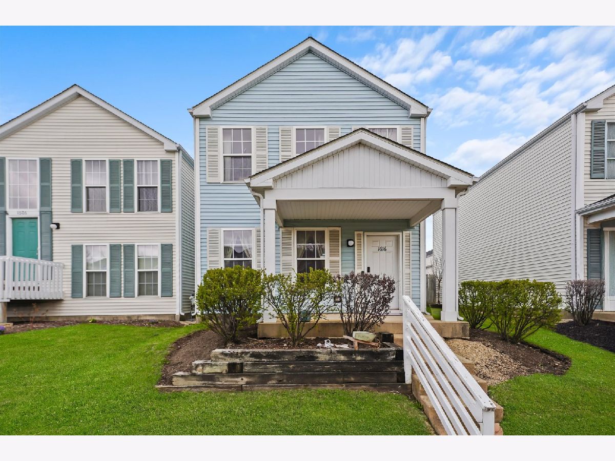 Homes & Townhomes & Condos Sold Hometown Aurora Illinois, 1616 Linden Park