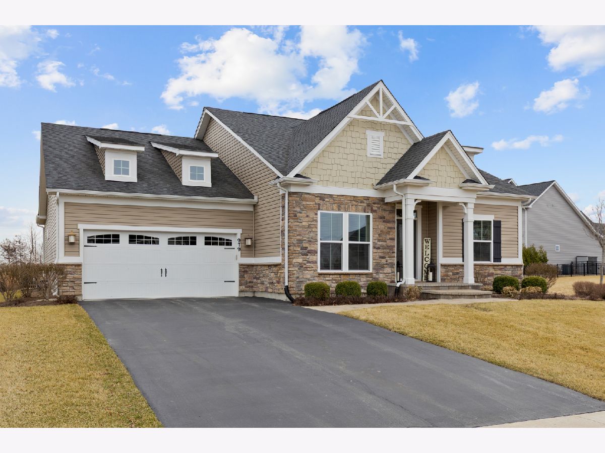 Homes Sold The Conservancy Gilberts Illinois, 979 Blue Aster