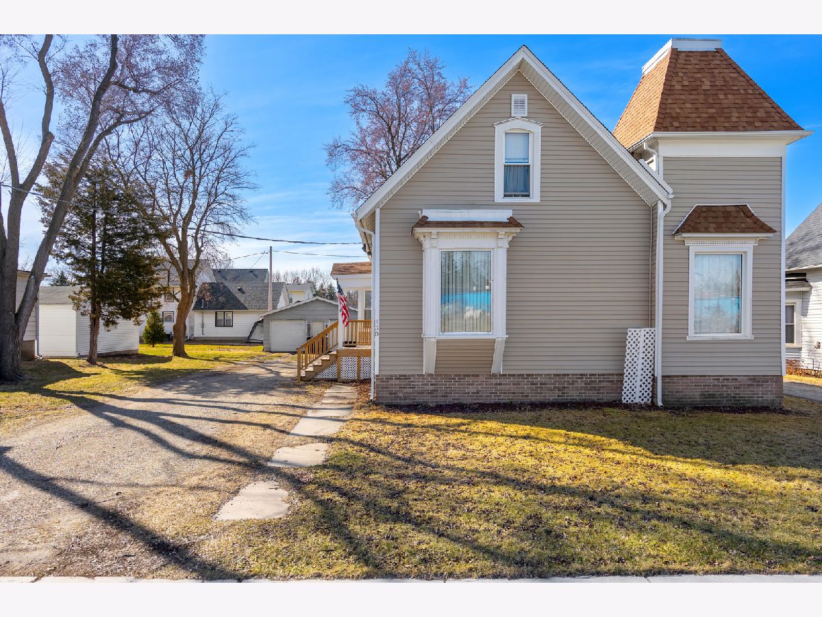  Sold Capron Illinois, 130 Ogden