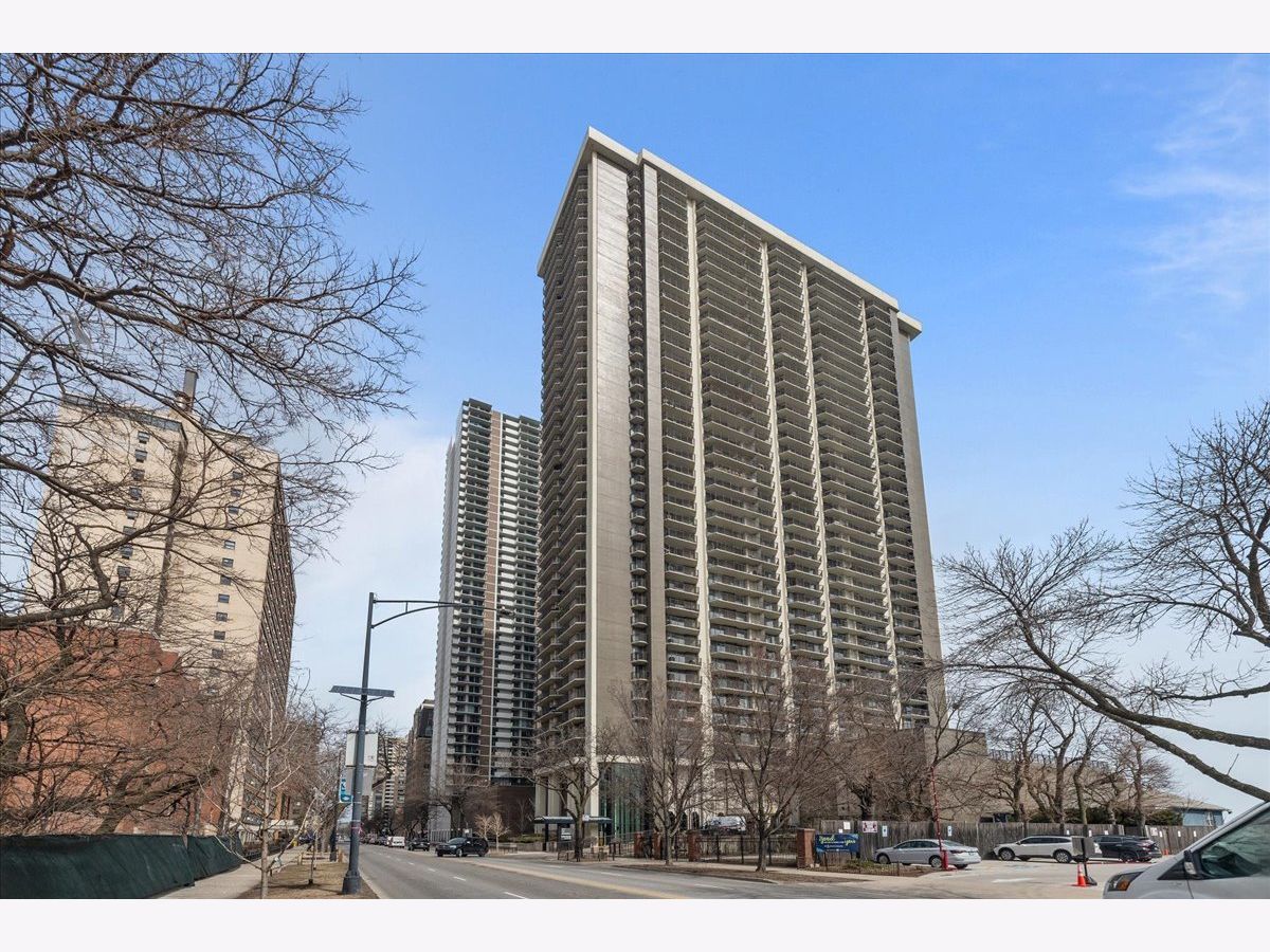 Condominiums Sold Malibu Chicago Illinois, 6007 Sheridan