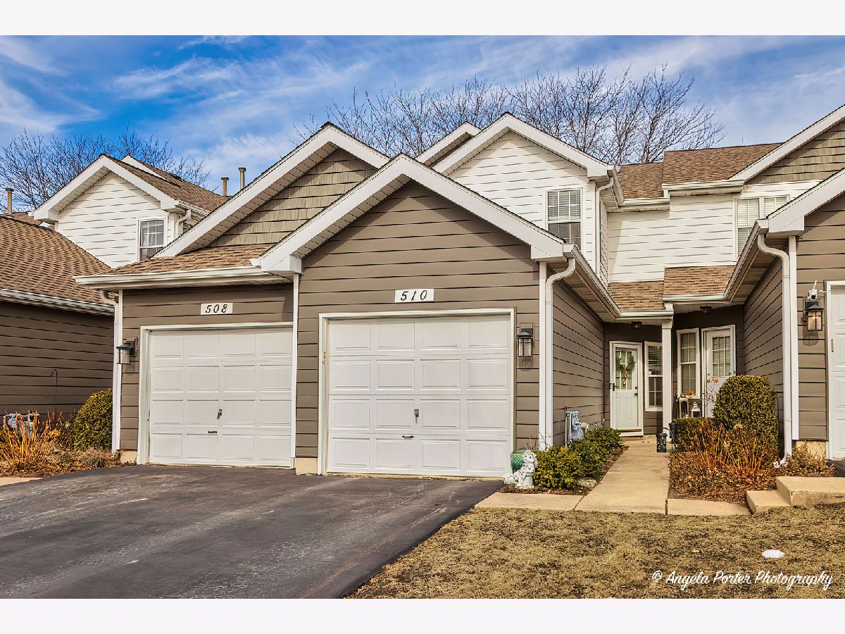 Townhomes Sold Woodhaven Mundelein Illinois, 510 Woodhaven