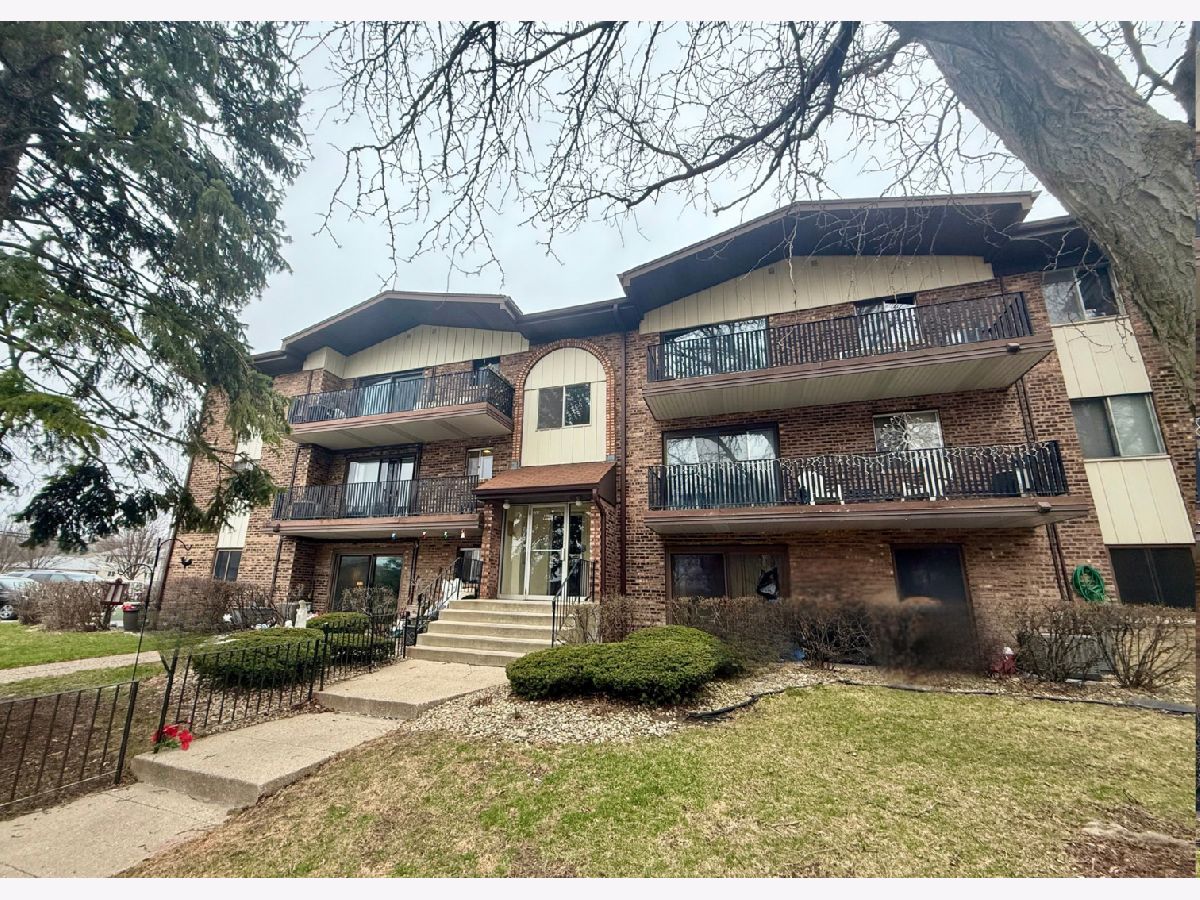 Condominiums Sold Sandpiper South Crestwood Illinois, 14030 Laramie