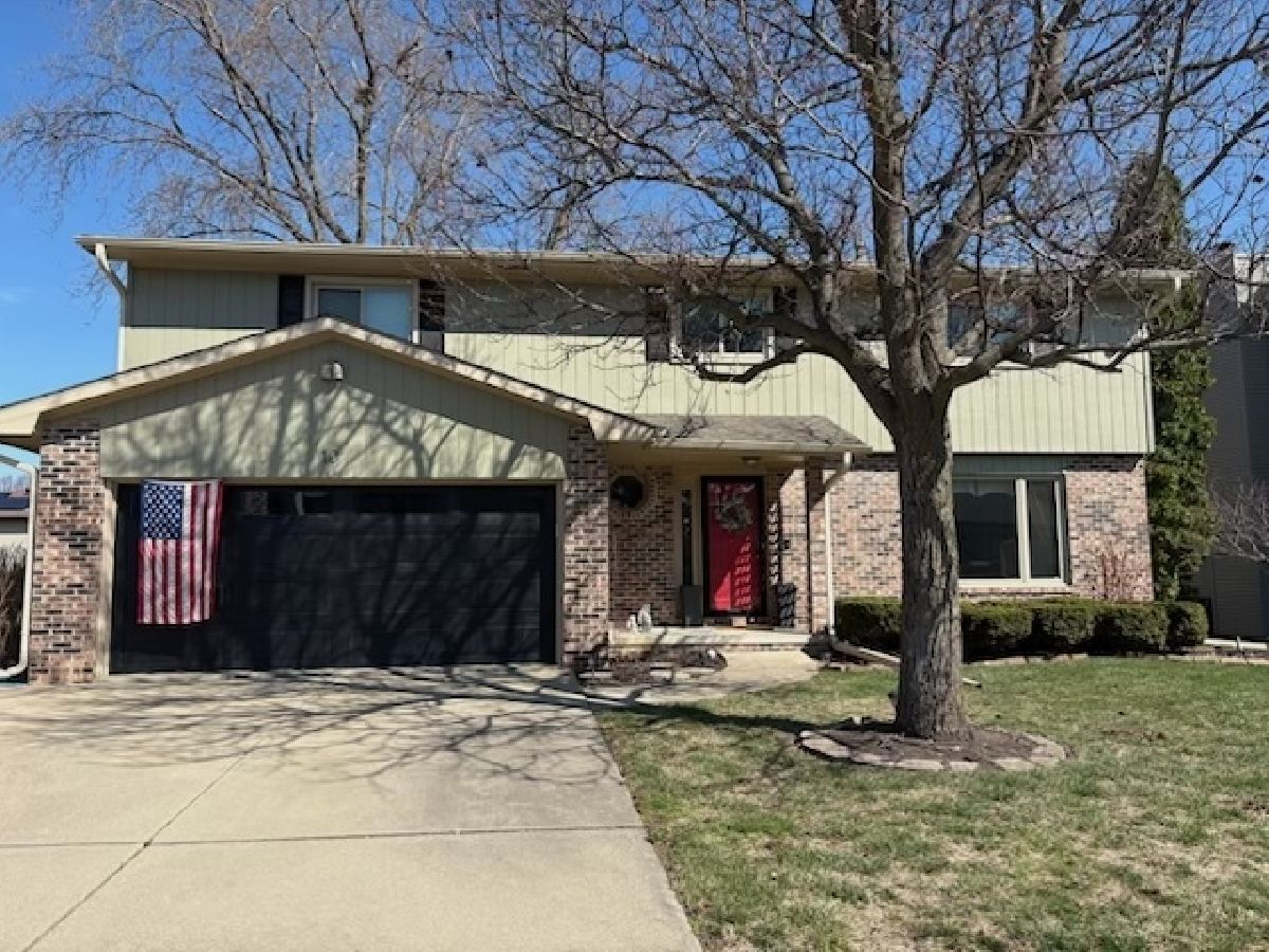 Homes & Condos & Townhomes Sold Rollingbrook S. Bloomington Illinois, 10 Gloucester