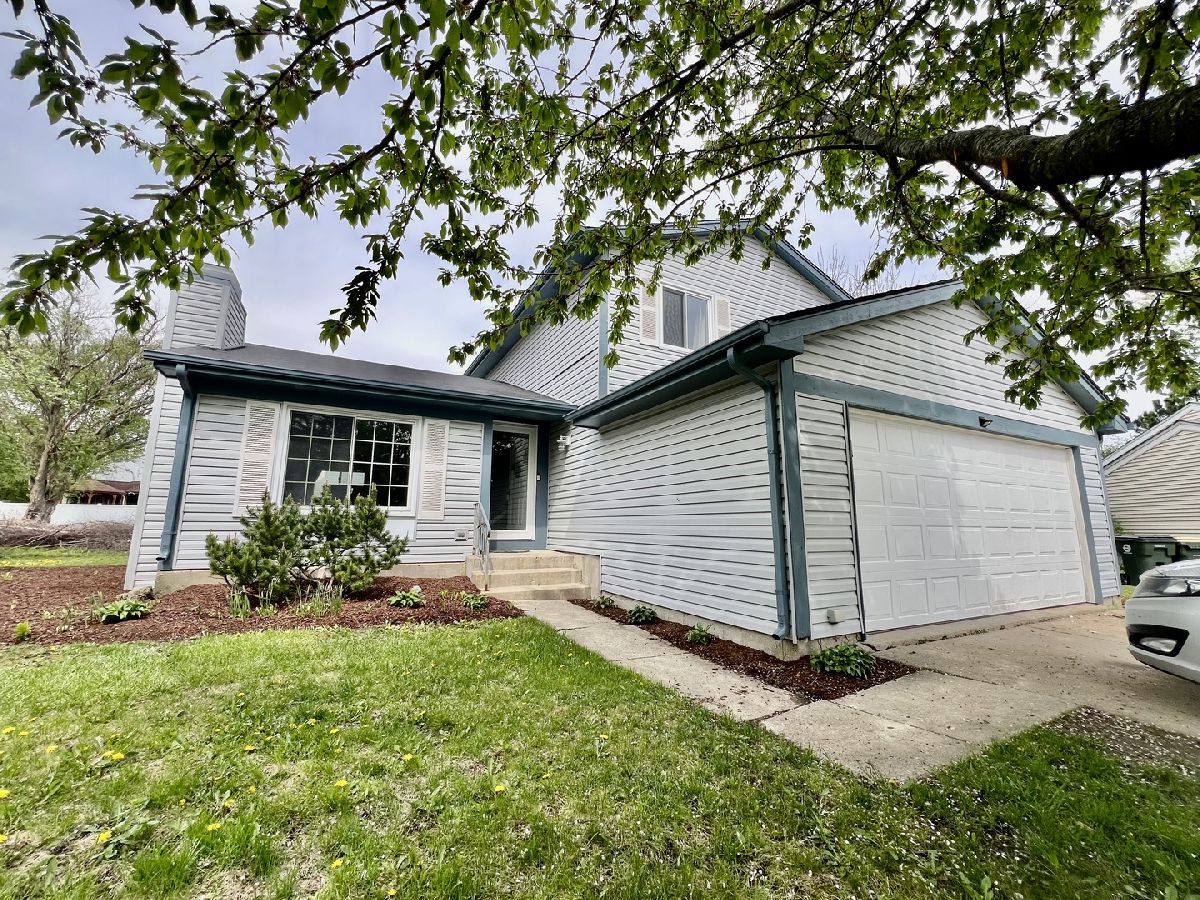 Homes & Condos & Townhomes Sold Summerlakes Warrenville Illinois, 2S605 Continental