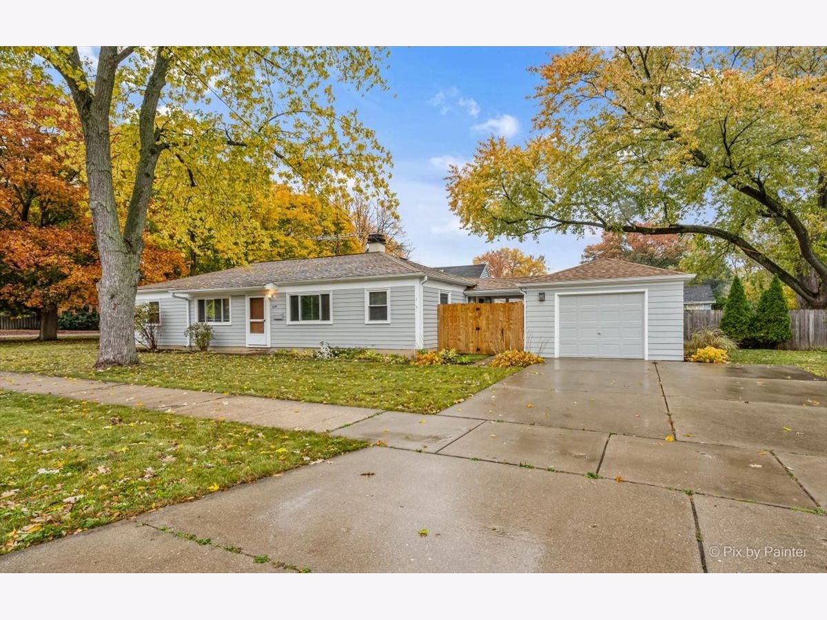  Rented Wheaton Illinois, 805 Dawes