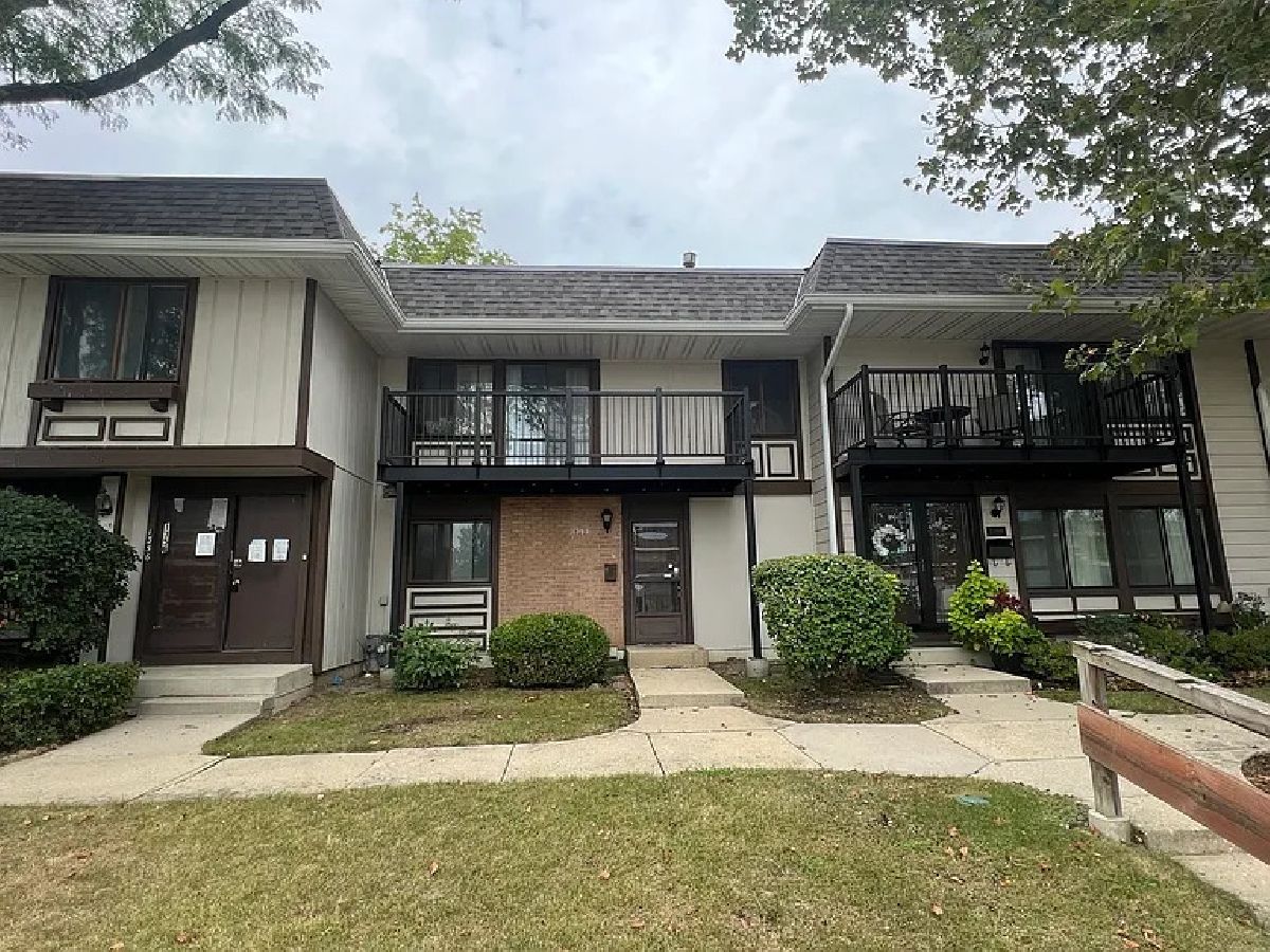 Homes & Townhomes Sold Greenbrook Hanover Park Illinois, 1352 Court Leona