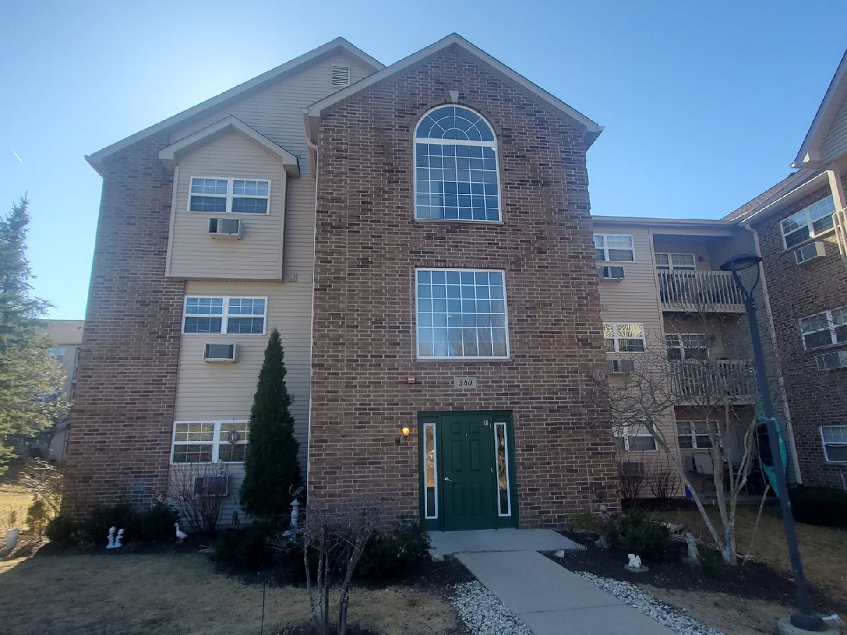 Condominiums Sold Kensington Manor Richmond Illinois, 340 Cunat