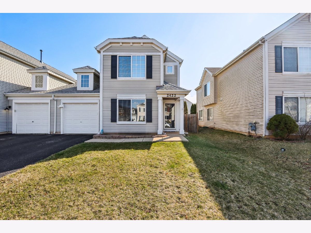 Townhomes & Homes Sold Montgomery Crossings Montgomery Illinois, 2422 Roxbury