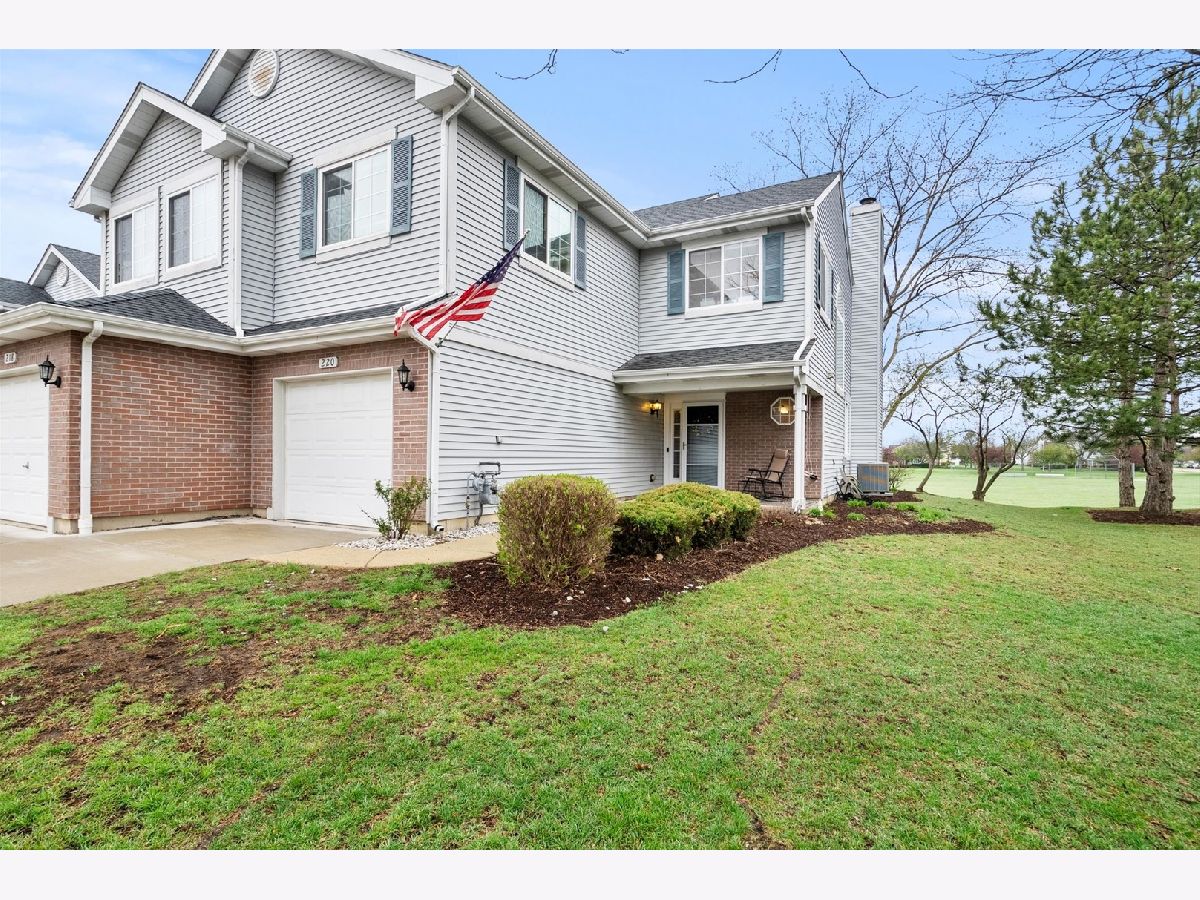 Townhomes & Condos Sold Red Rock Schaumburg Illinois, 220 Sierra Pass