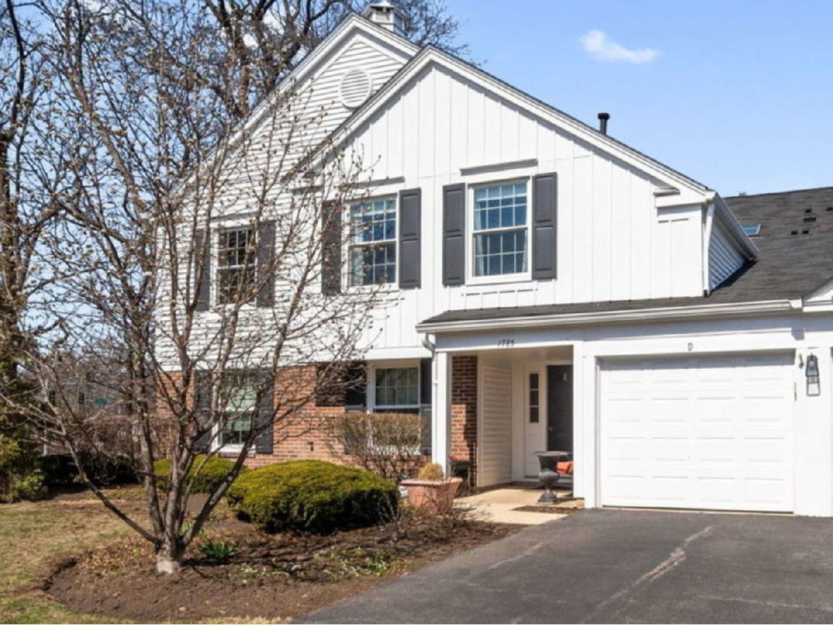 Townhomes & Condos & Homes Sold Adare Farms Wheaton Illinois, 1785 Grosvenor