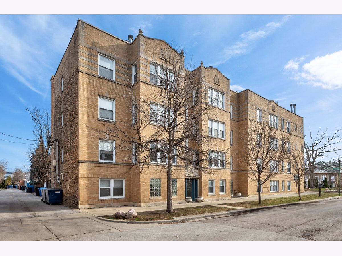 Homes & Condominiums Sold Ravenswood Manor Chicago Illinois, 3000 Sunnyside