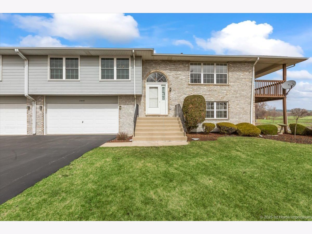Townhomes & Condos & Homes Sold Centennial Village Orland Park Illinois, 15647 Centennial