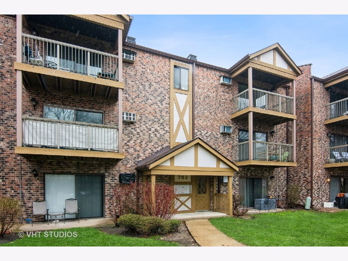 Condominiums Sold Church Creek Arlington Heights Illinois, 753 Dwyer