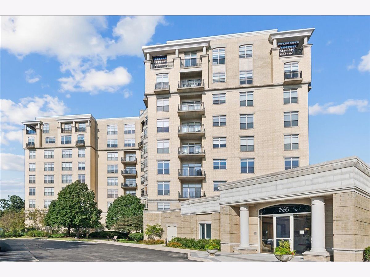 Condos & Townhomes & Homes Rented Fort Sheridan Highland Park Illinois, 3535 Patten