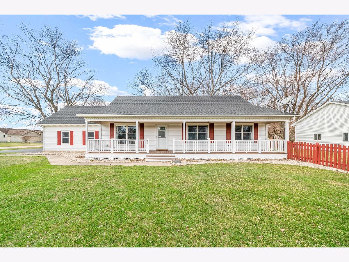  Sold Lake Holiday Illinois, 895 Nancy