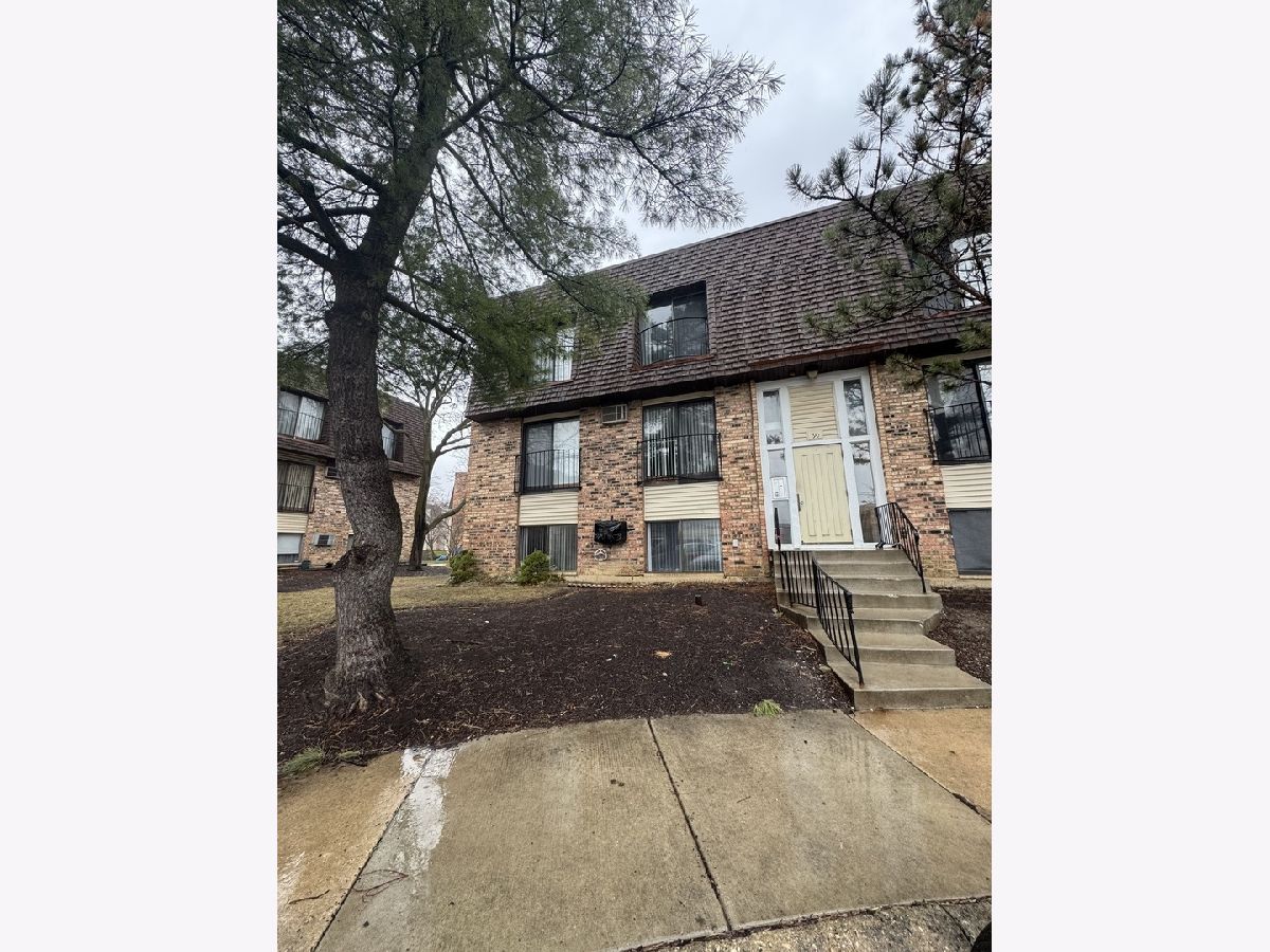 Condominiums Sold Watersedge Glendale Heights Illinois, 190 Waters Edge