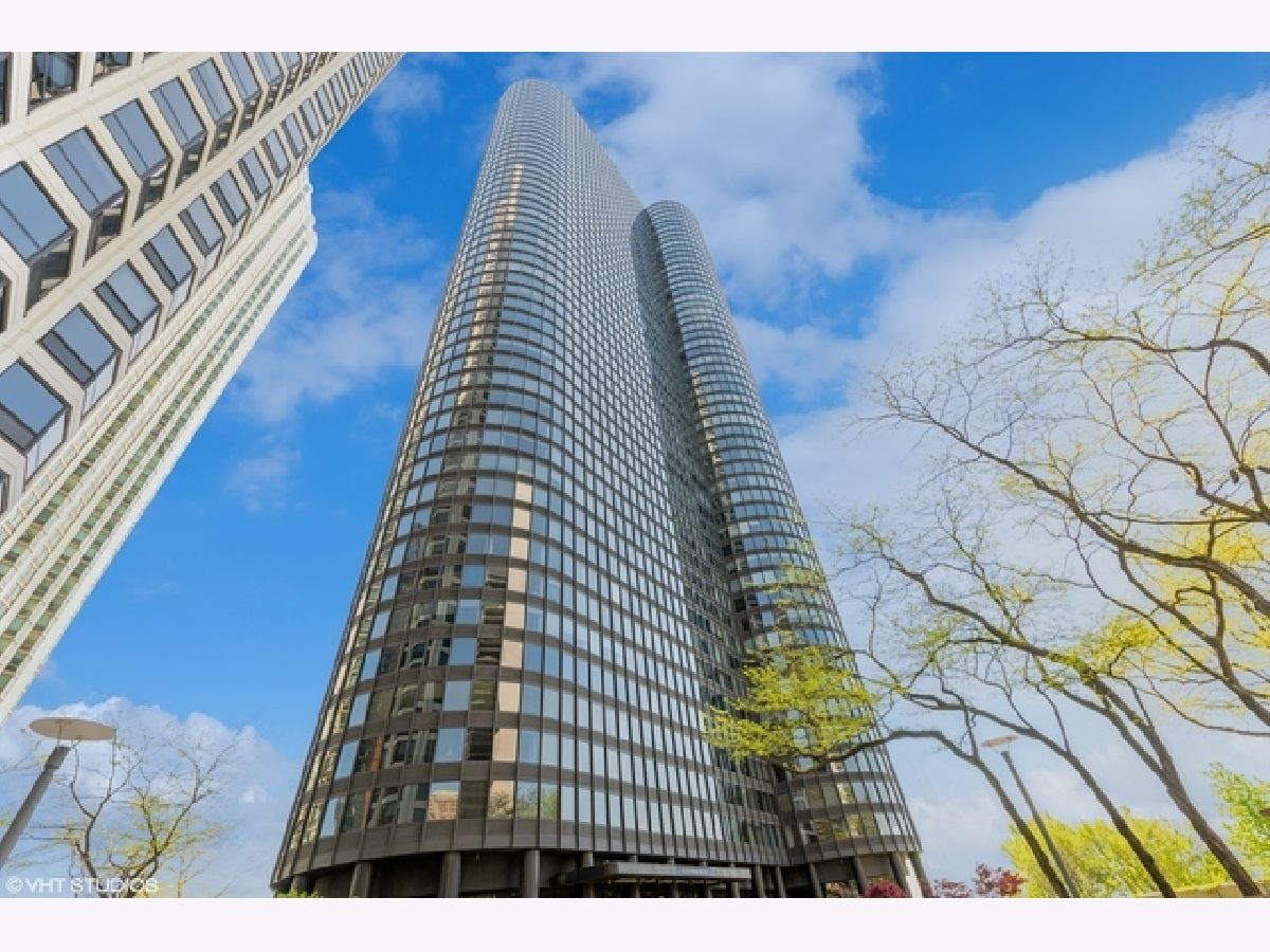 Condos & Townhomes Rented Harbor Point Chicago Illinois, 155 Harbor