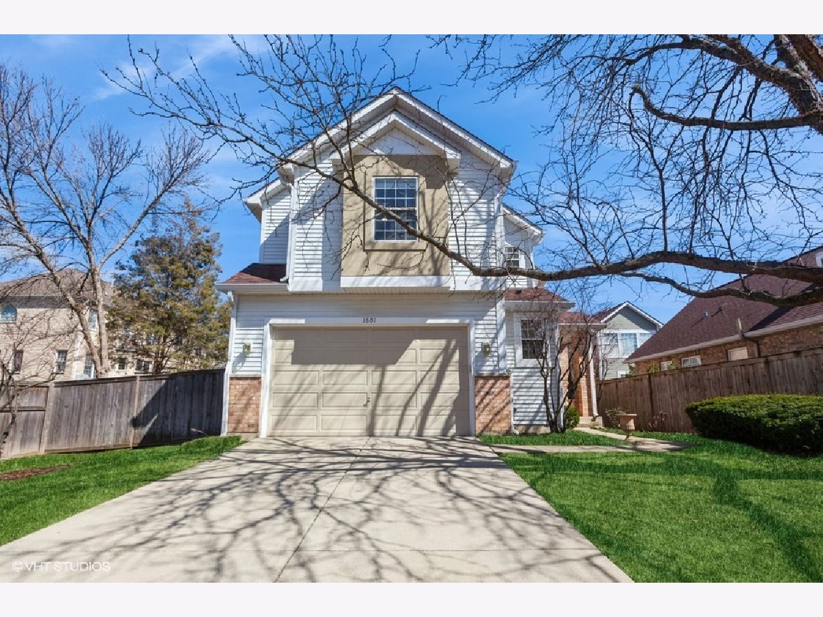  Sold Oakbrook Terrace Illinois, 1601 Astor