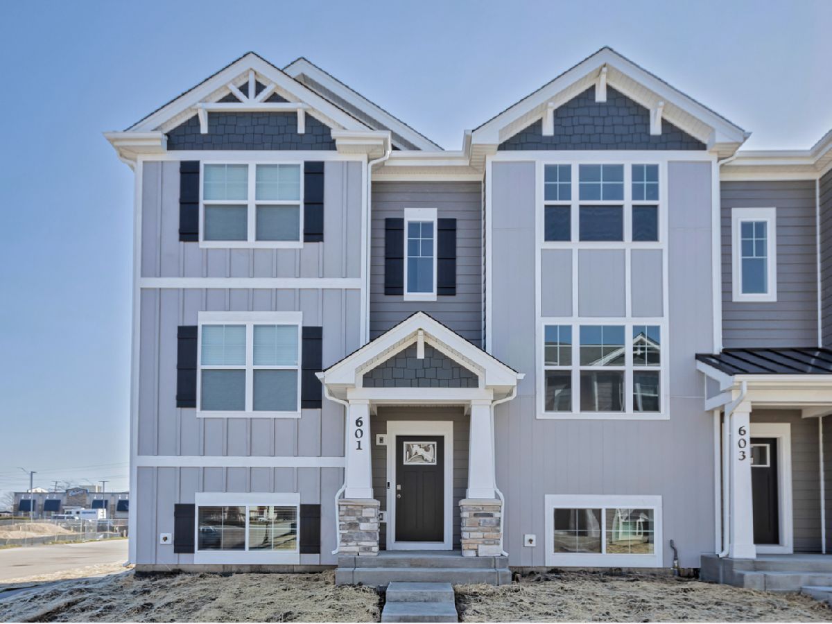 Condos & Townhomes Rented The Townes At Oak Creek Mundelein Illinois, 601 Acadia