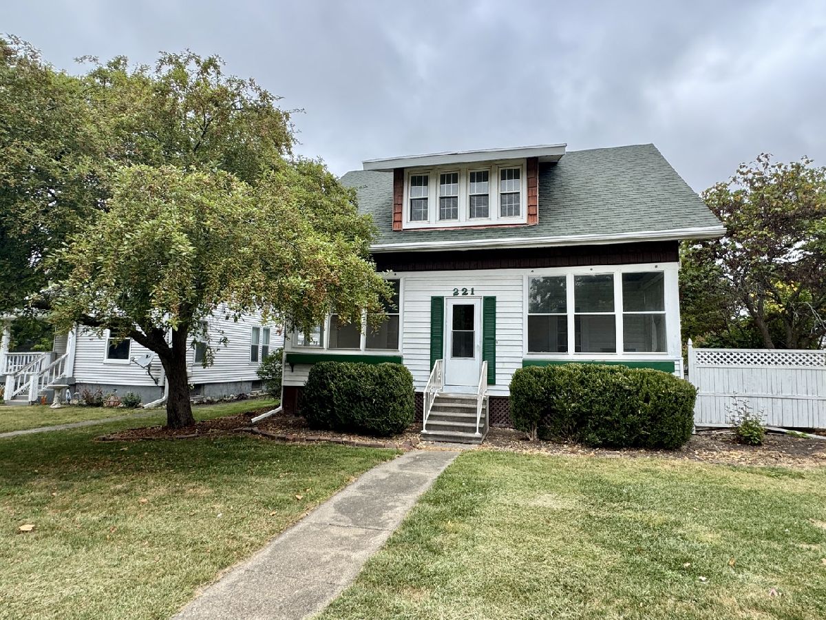  For Sale Princeton Illinois, 221 Peru Street