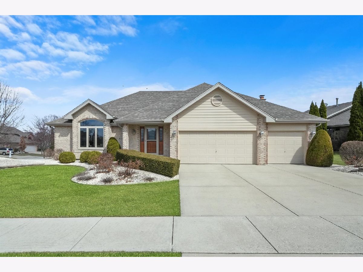 Homes & Townhomes & Condos Sold Brookside Glen Tinley Park Illinois, 8100 Highfield