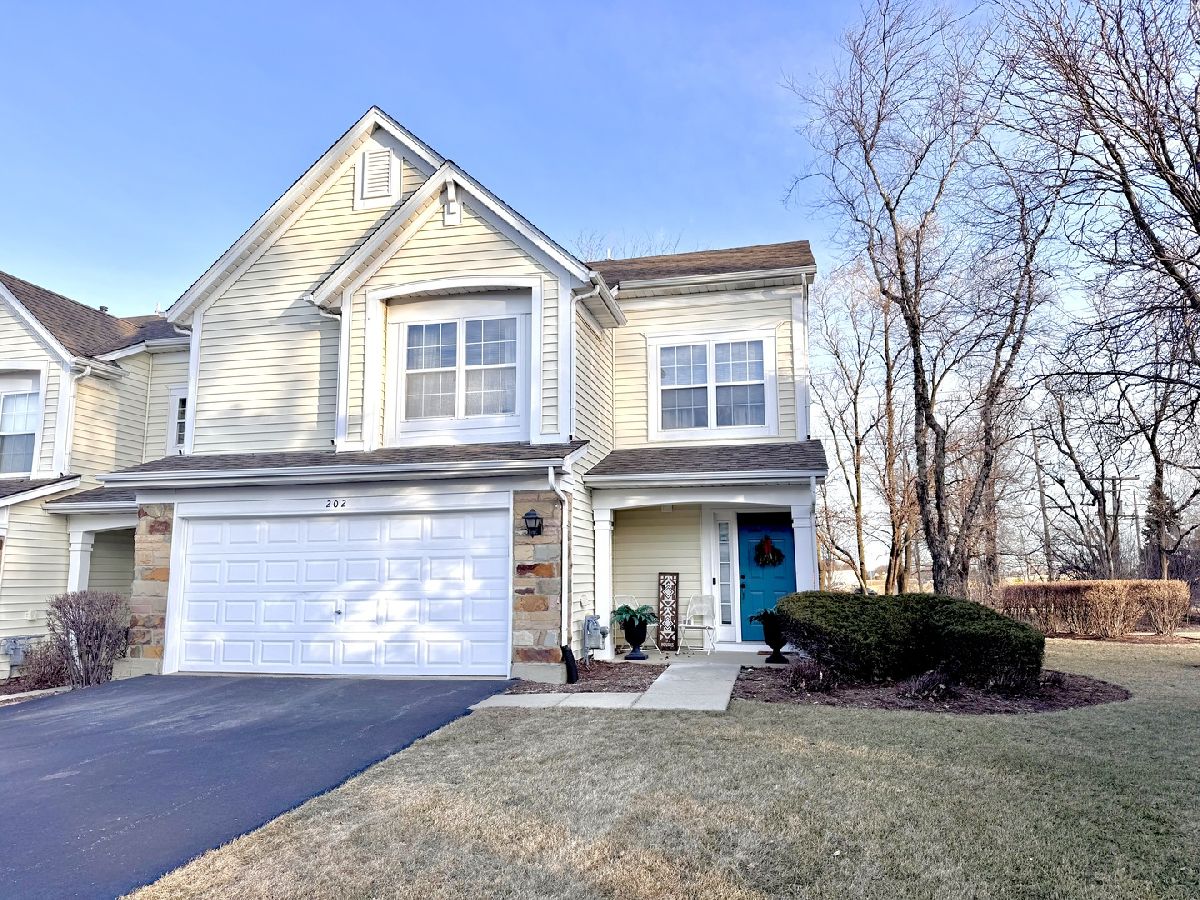 Townhomes Sold Coventry Park Palatine Illinois, 202 Lancelot