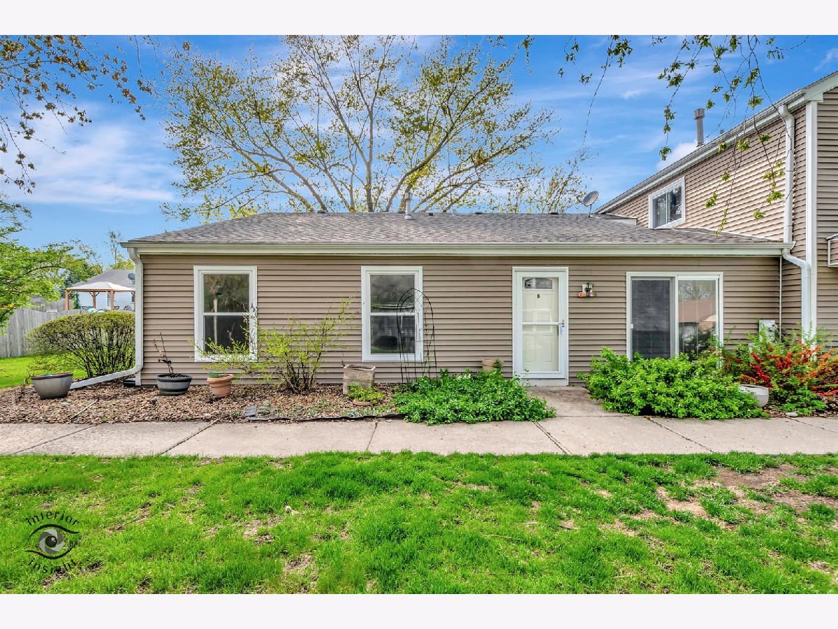 Townhomes & Condos & Homes Sold Greenbriar New Lenox Illinois, 420 Manor