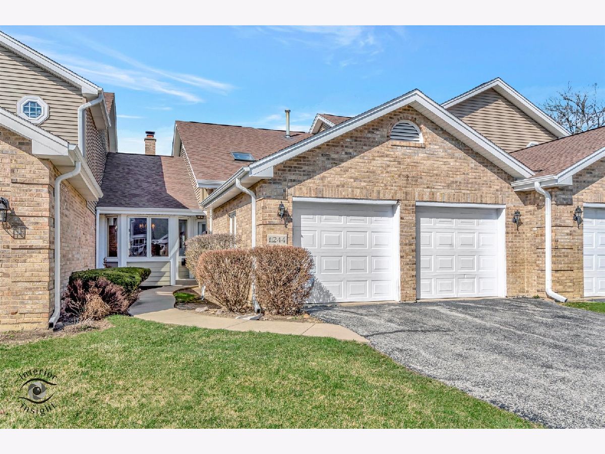 Homes & Townhomes & Condos Sold Brook Hills Orland Park Illinois, 11244 Lakefield
