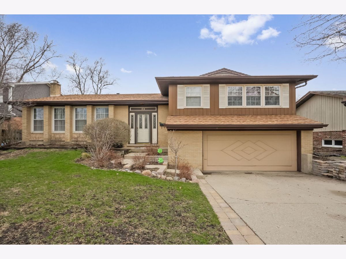 Homes & Condos & Townhomes Sold Ivy Hill Arlington Heights Illinois, 814 Crabtree