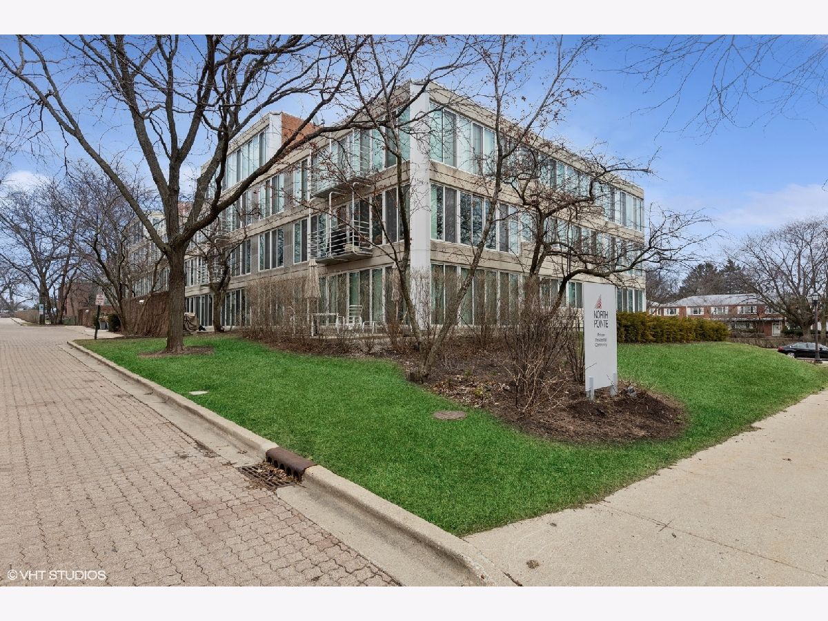 Townhomes & Condos Rented North Pointe Evanston Illinois, 2525 Wellington