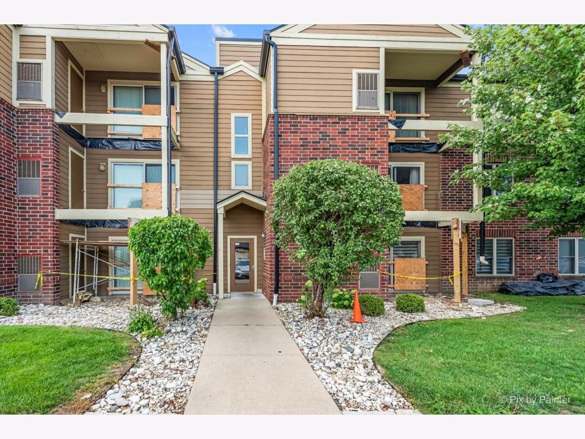  Sold Bloomingdale Illinois, 208 Glengarry